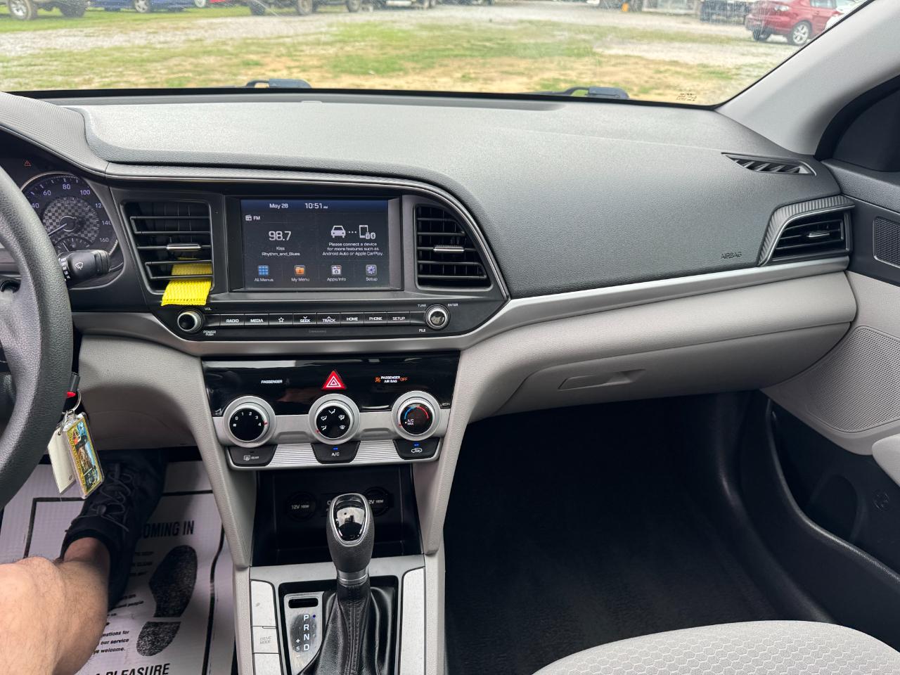 Hyundai Elantra SEL 2019