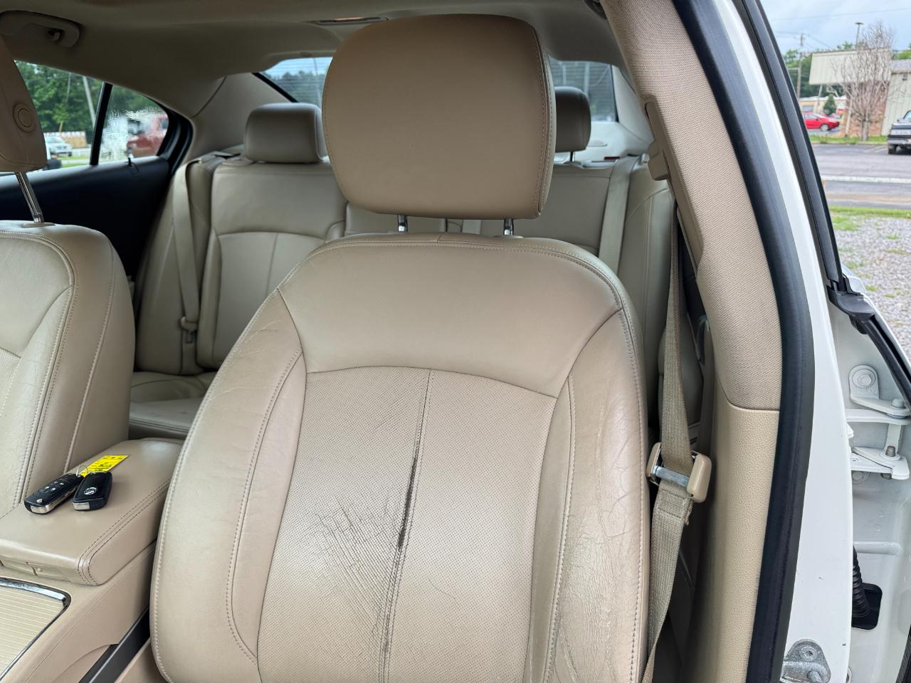 Buick LaCrosse CXS 2011
