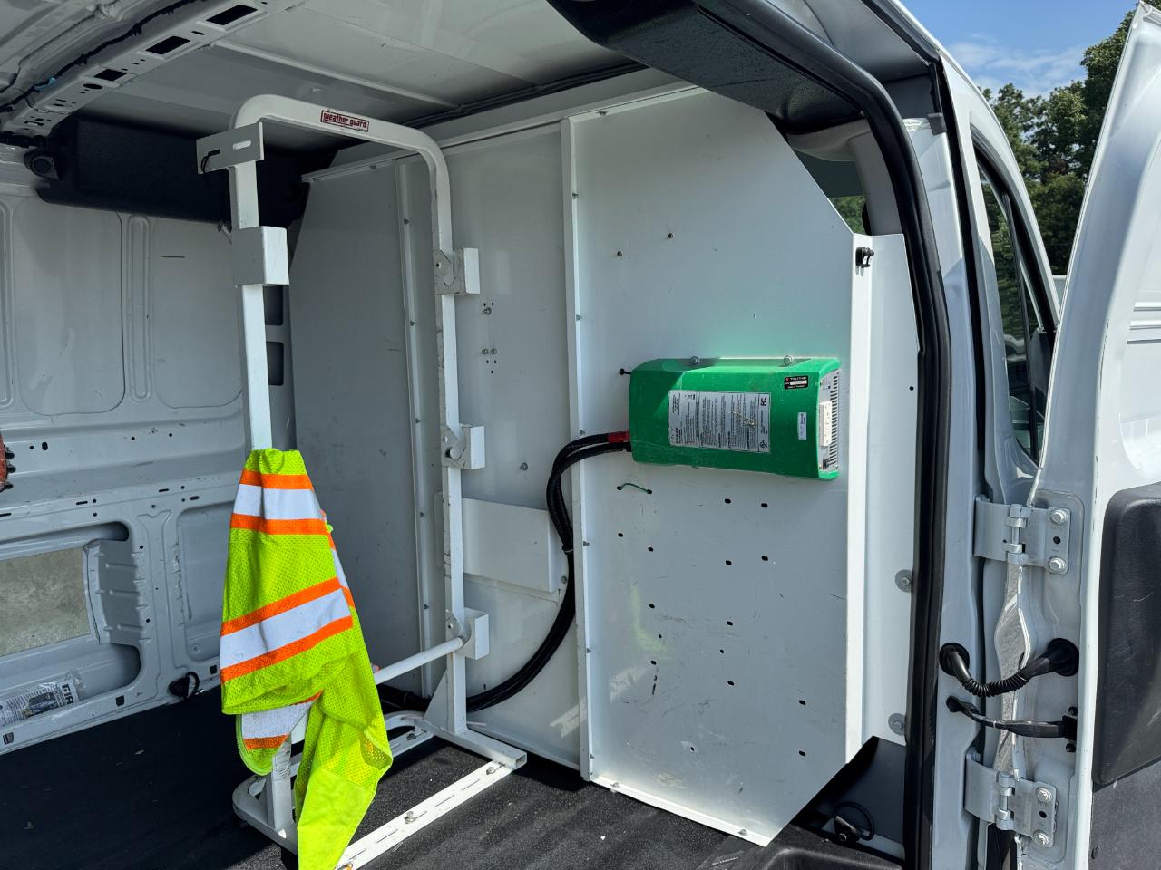 Ford Transit 150 Van Low Roof 60/40 Pass. 130-in. WB 2015