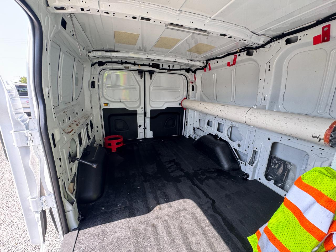 Ford Transit 150 Van Low Roof 60/40 Pass. 130-in. WB 2015