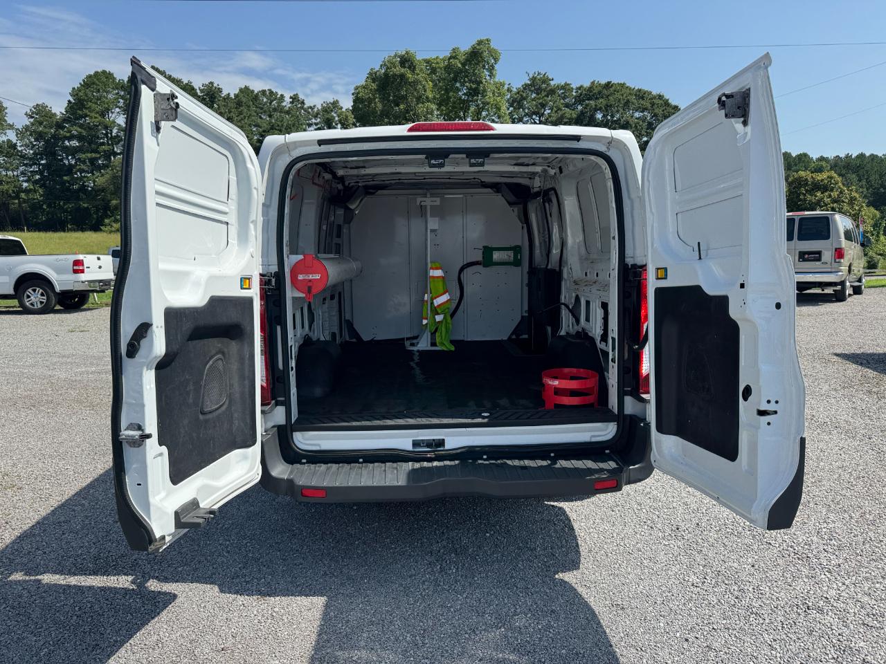 Ford Transit 150 Van Low Roof 60/40 Pass. 130-in. WB 2015