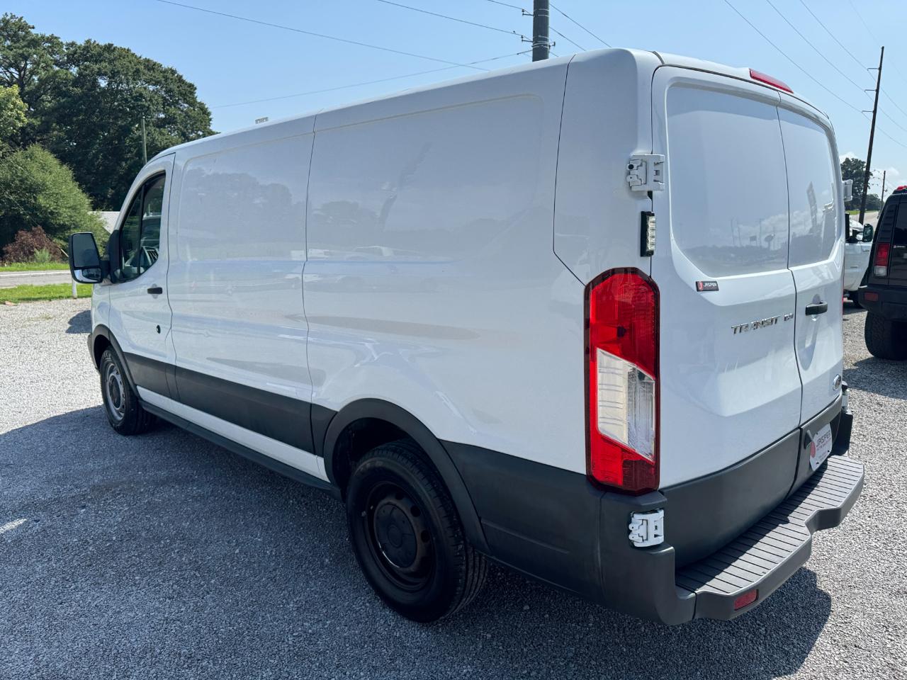 Ford Transit 150 Van Low Roof 60/40 Pass. 130-in. WB 2015