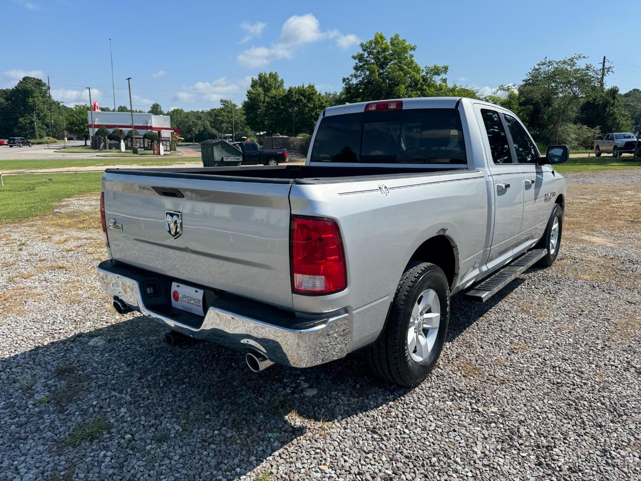 RAM 1500 SLT Quad Cab 2WD 2015