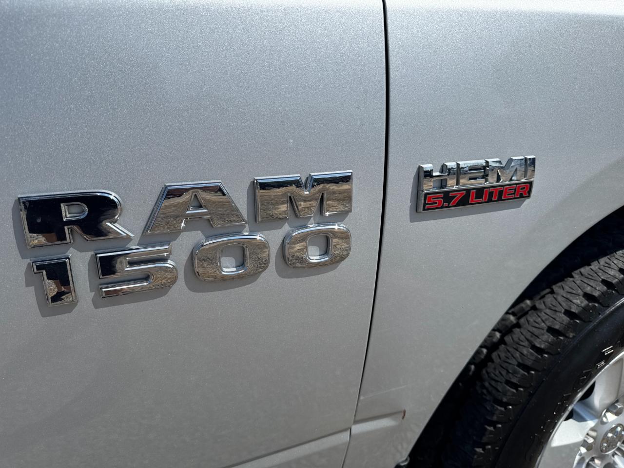 RAM 1500 SLT Quad Cab 2WD 2015