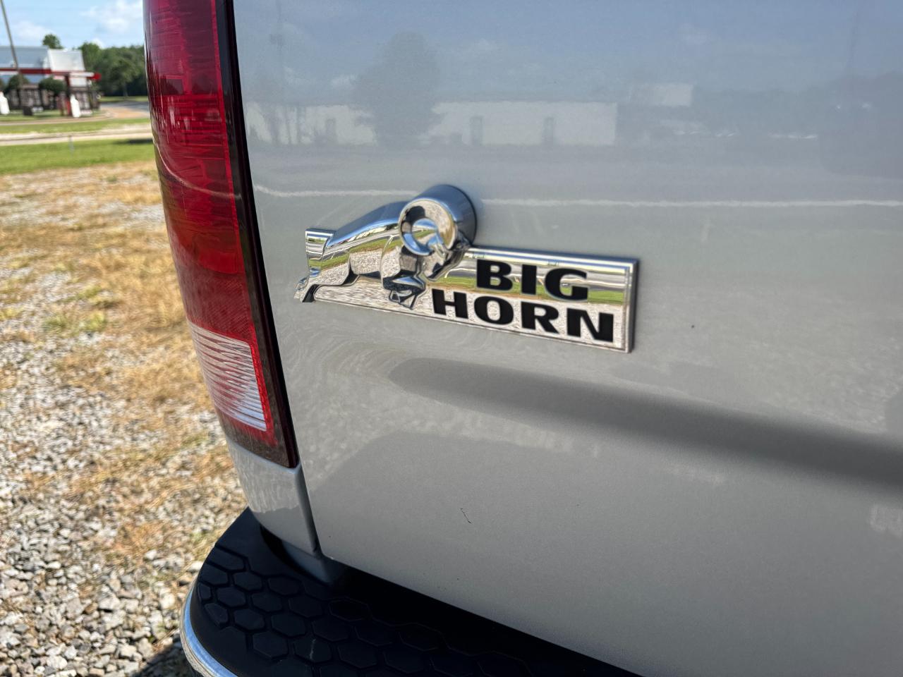 RAM 1500 SLT Quad Cab 2WD 2015