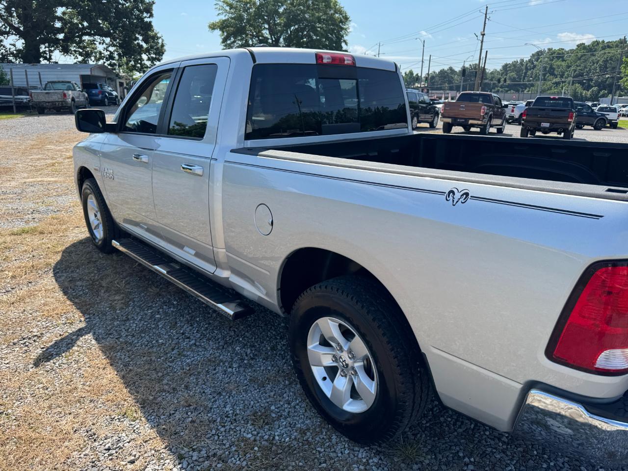 RAM 1500 SLT Quad Cab 2WD 2015