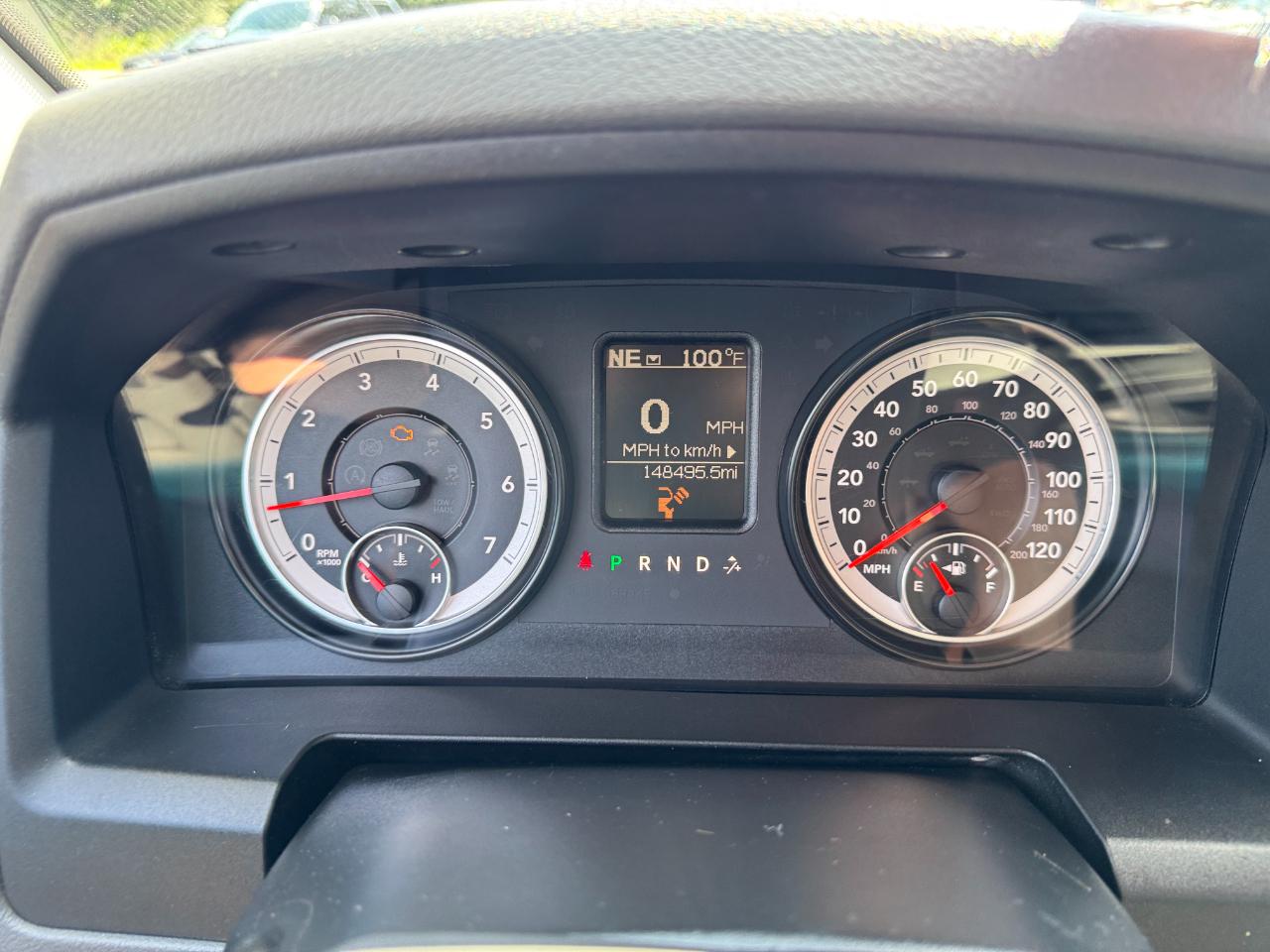 RAM 1500 SLT Quad Cab 2WD 2015