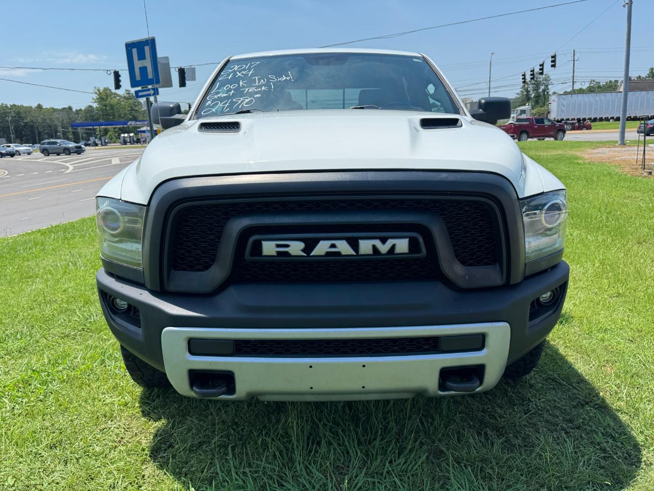 RAM 1500 Rebel Crew Cab SWB 4WD 2017