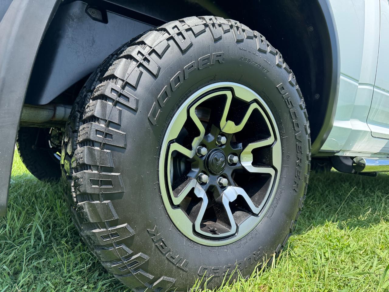 RAM 1500 Rebel Crew Cab SWB 4WD 2017