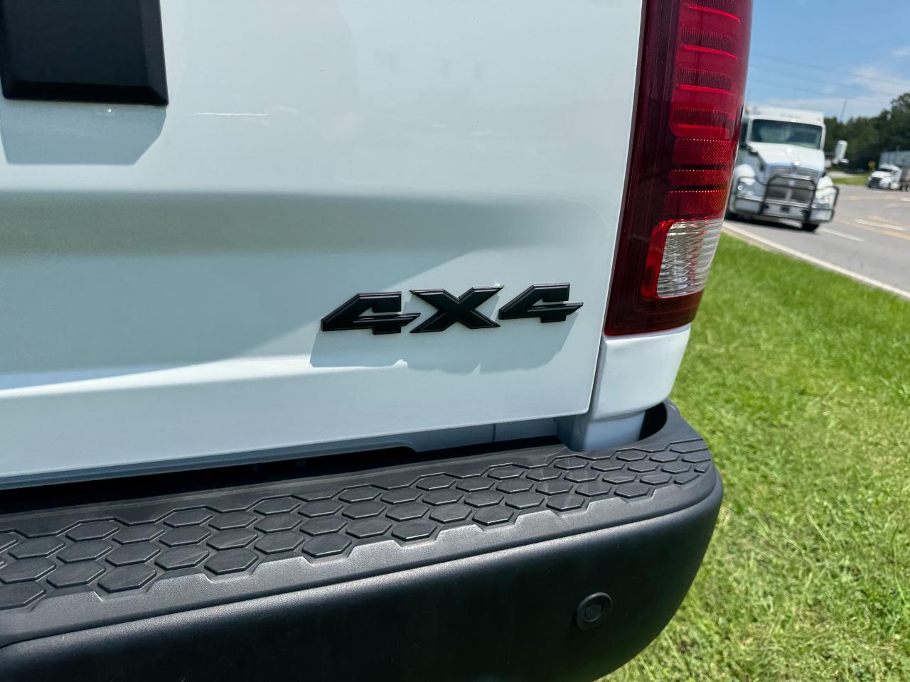 RAM 1500 Rebel Crew Cab SWB 4WD 2017
