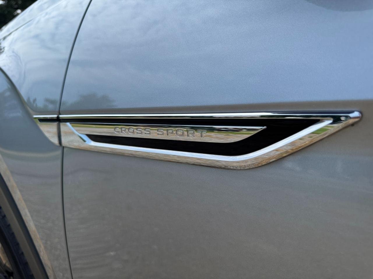 Volkswagen Atlas Cross Sport V6 SE w/Technology 2023