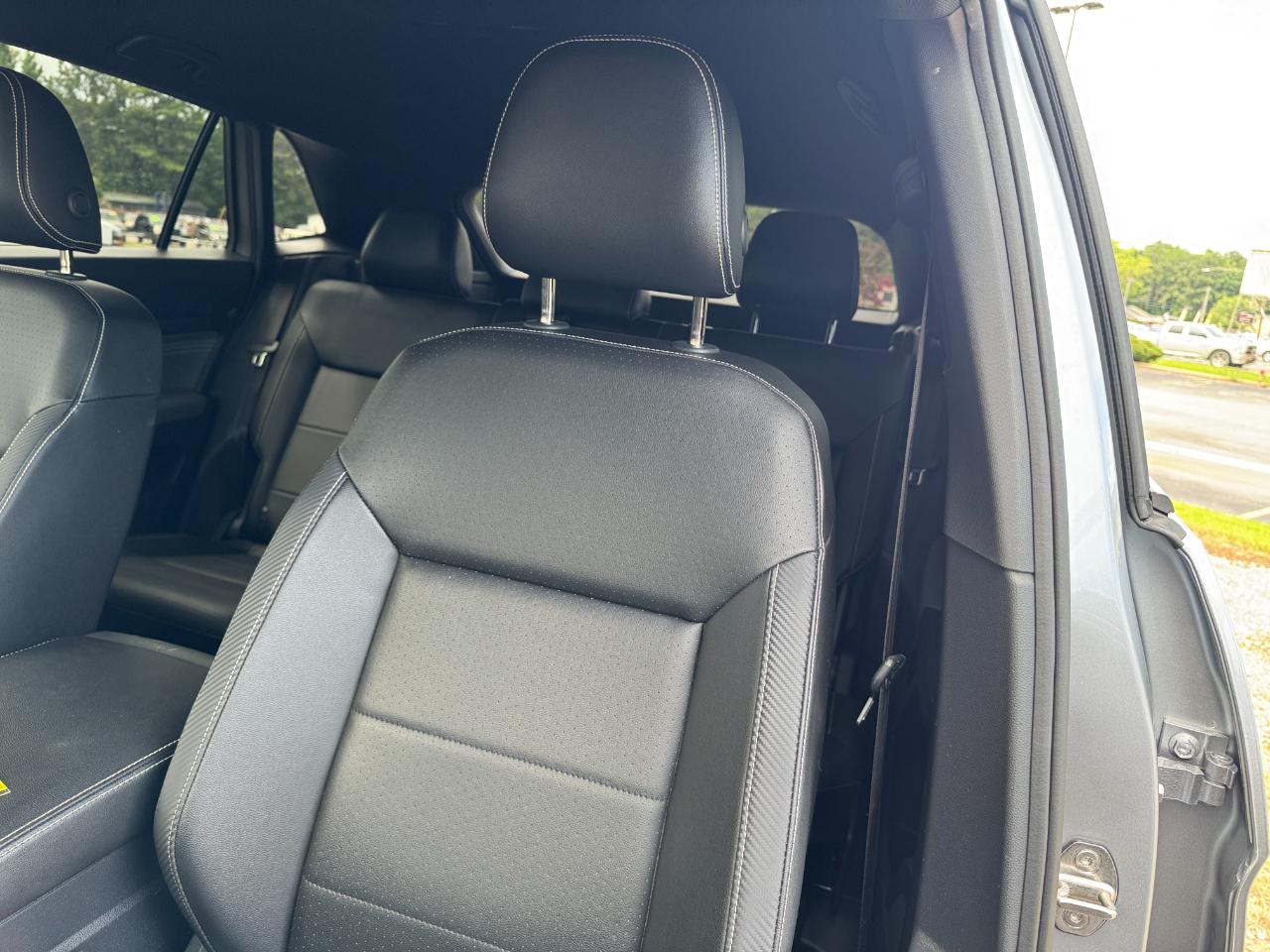 Volkswagen Atlas Cross Sport V6 SE w/Technology 2023