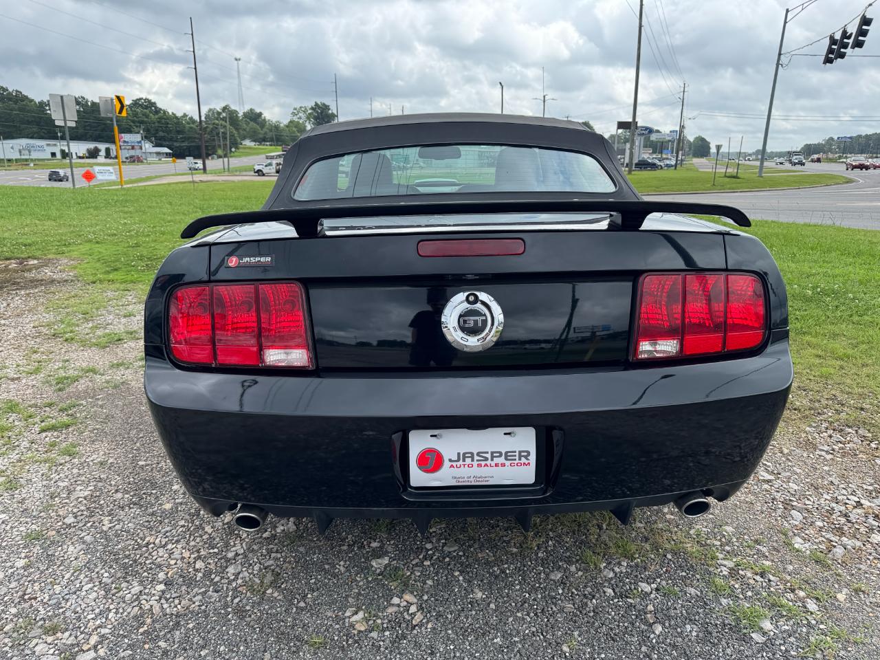 Ford Mustang GT Deluxe Convertible 2007