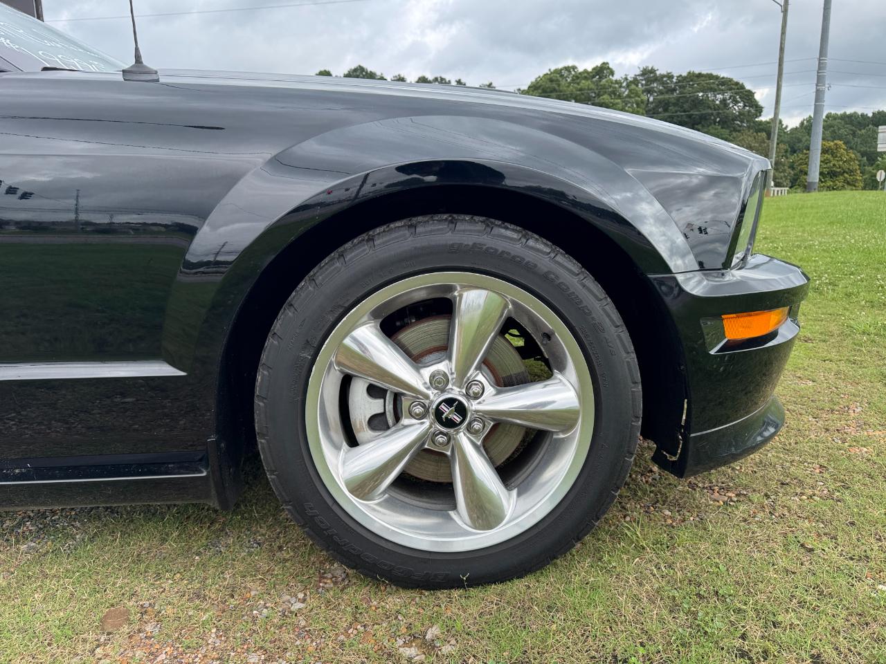 Ford Mustang GT Deluxe Convertible 2007