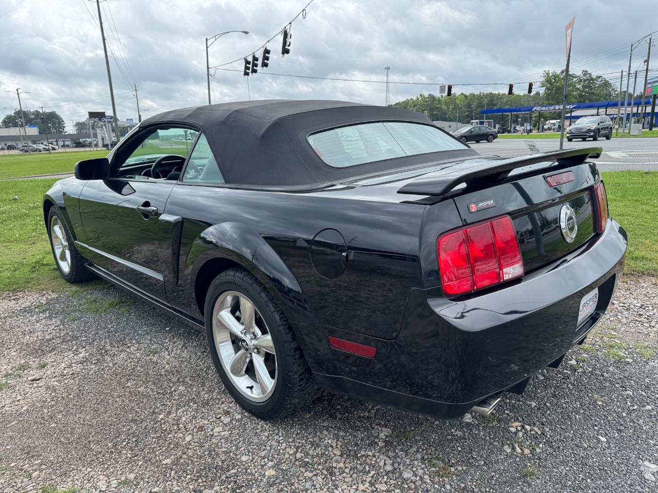 Ford Mustang GT Deluxe Convertible 2007