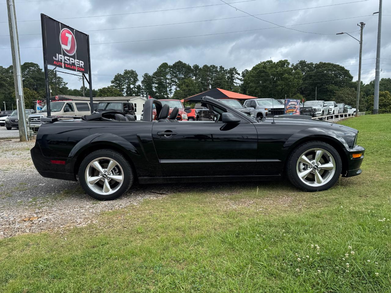 Ford Mustang GT Deluxe Convertible 2007