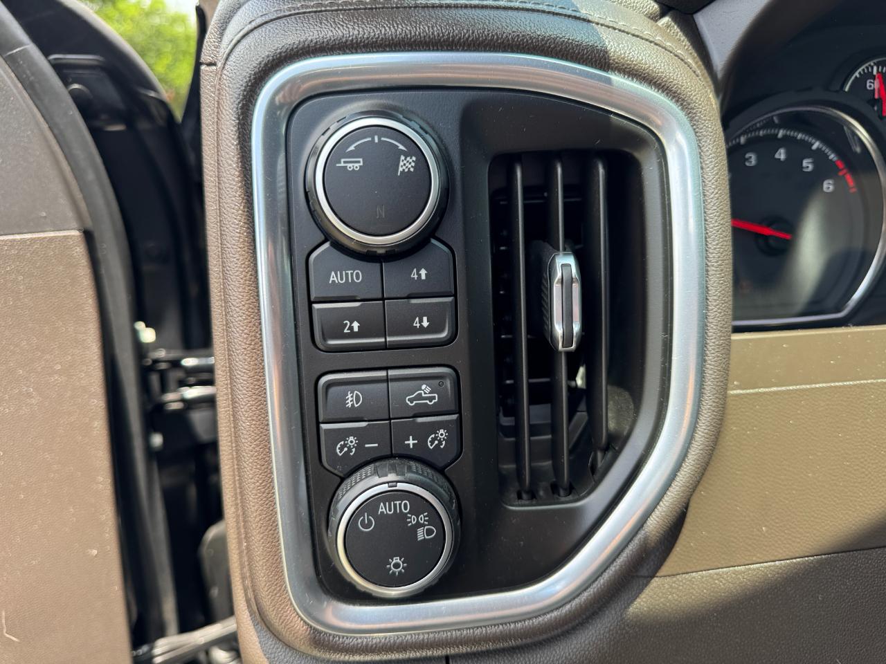 Chevrolet Silverado 1500 LT Trail Boss Crew Cab 4WD 2019