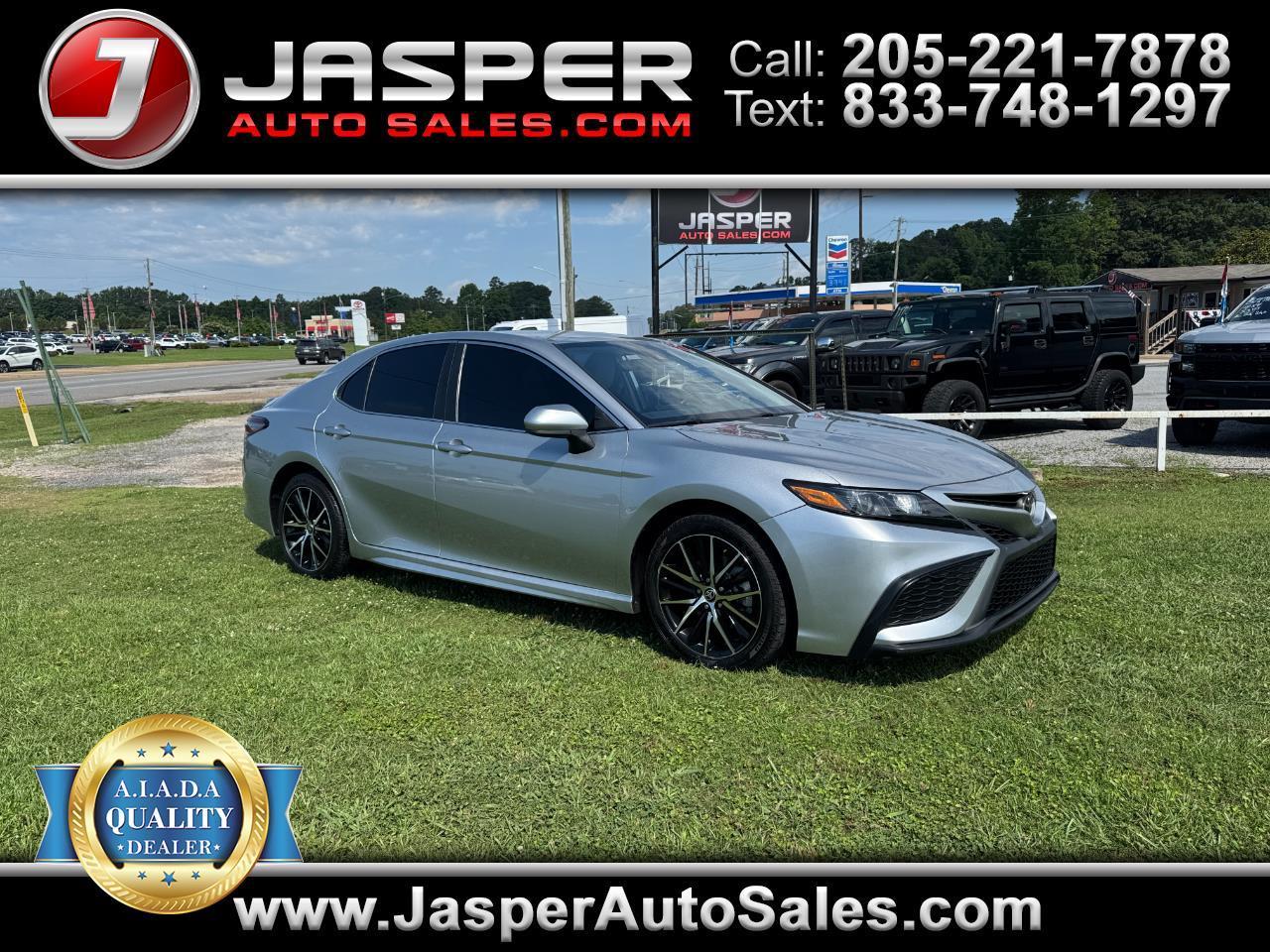 Toyota Camry SE 2021