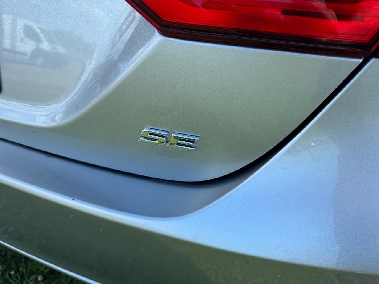 Toyota Camry SE 2021