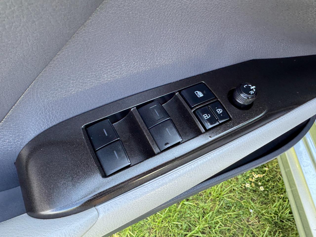Toyota Camry SE 2021