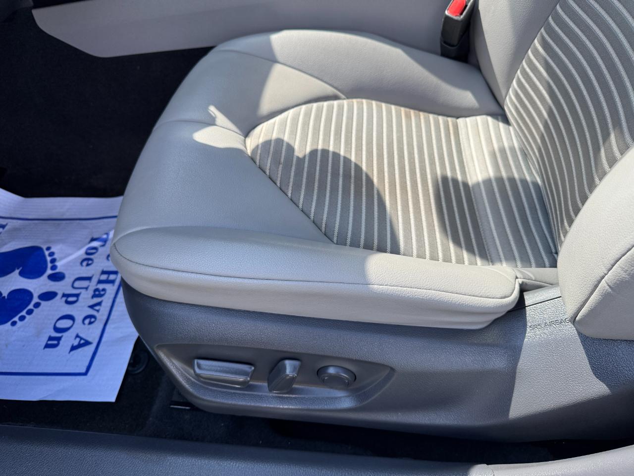Toyota Camry SE 2021