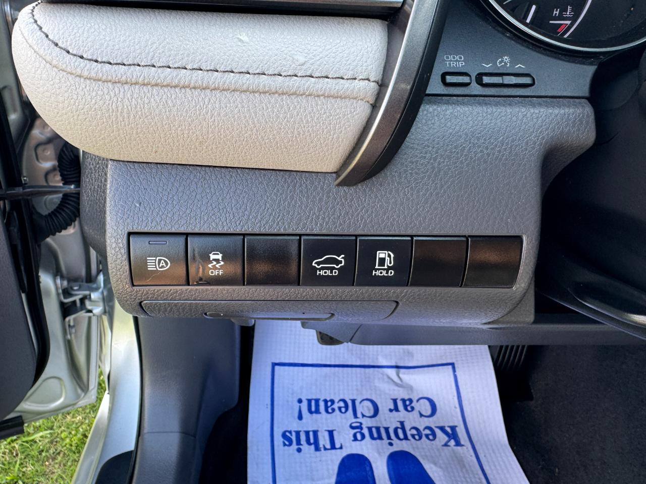 Toyota Camry SE 2021