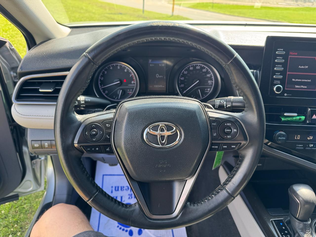 Toyota Camry SE 2021