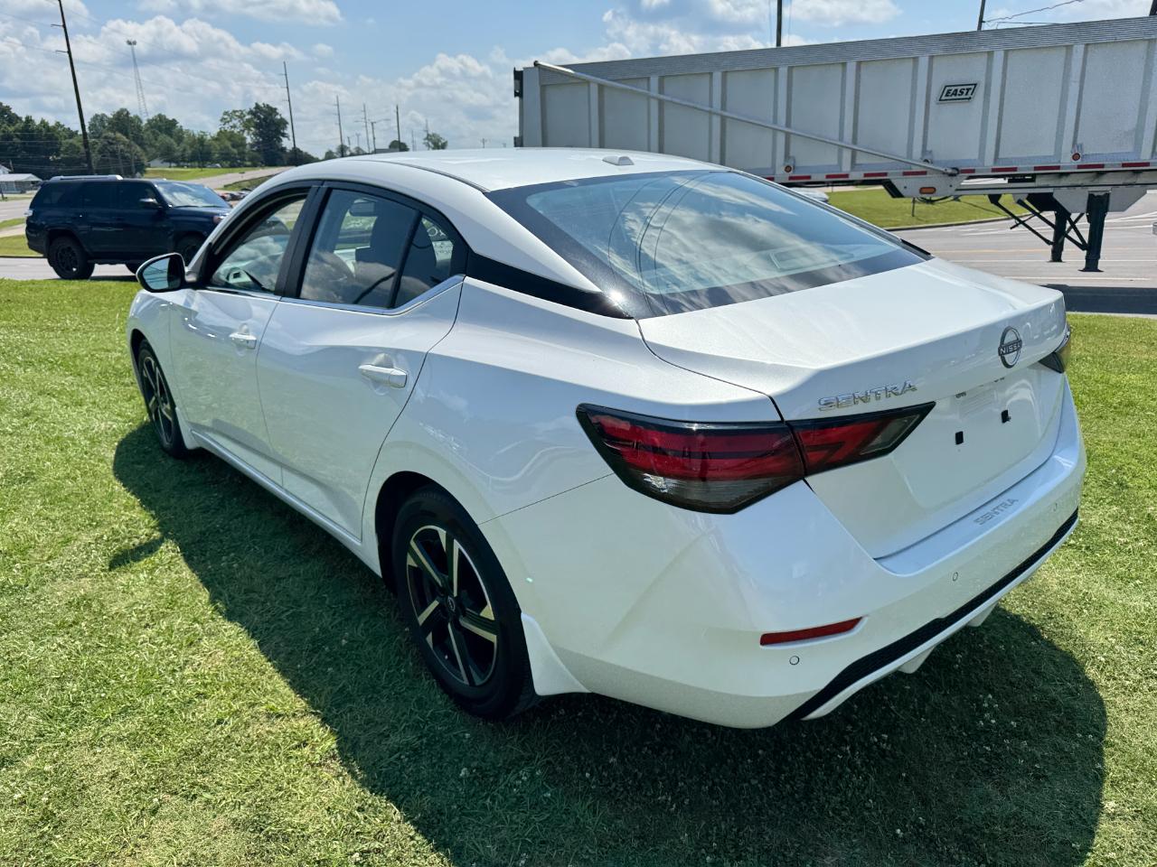 Nissan Sentra SV 2025