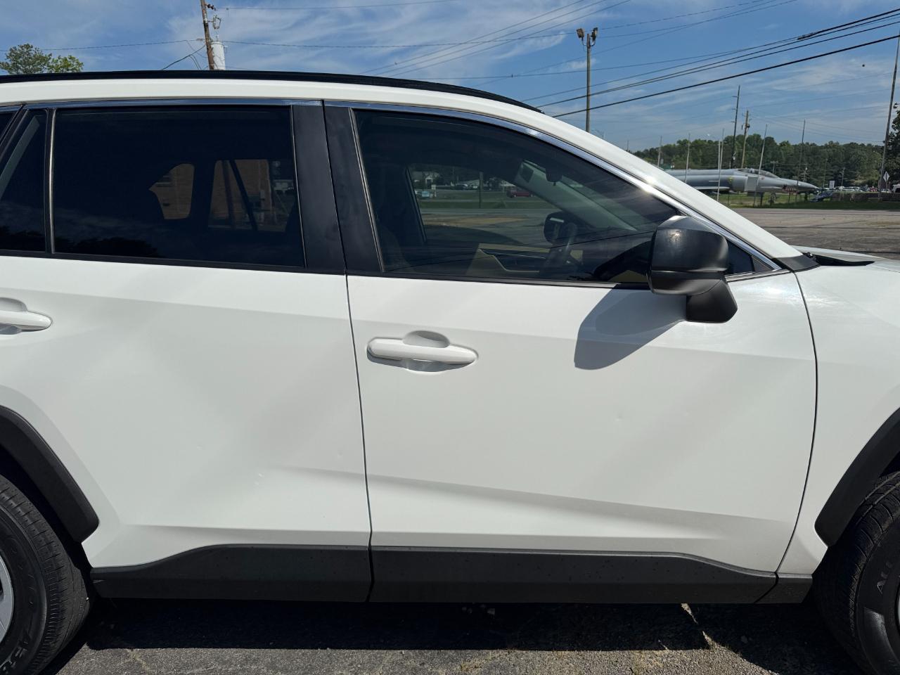 Toyota RAV4 LE 2020