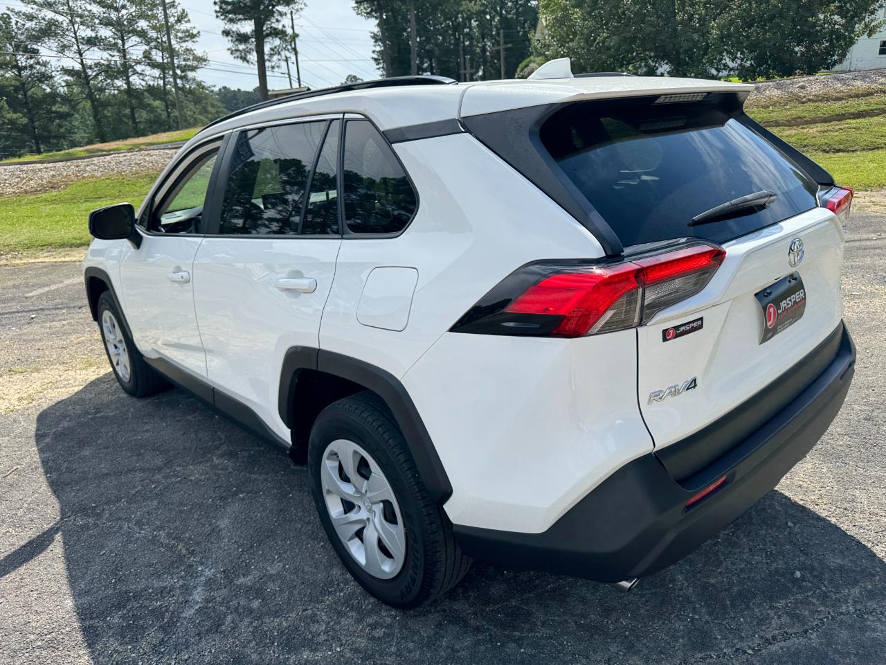 Toyota RAV4 LE 2020