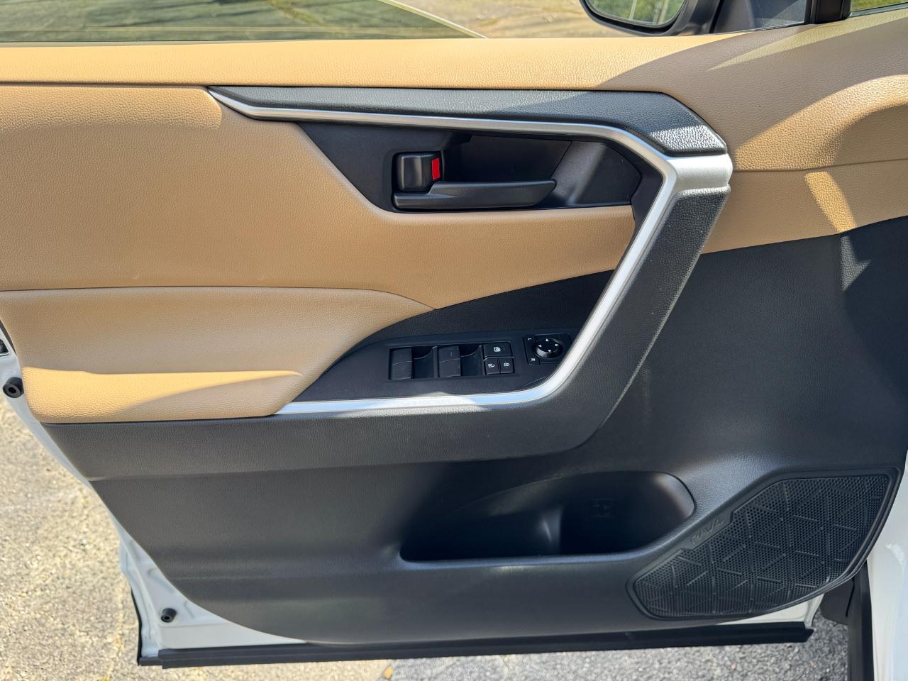 Toyota RAV4 LE 2020