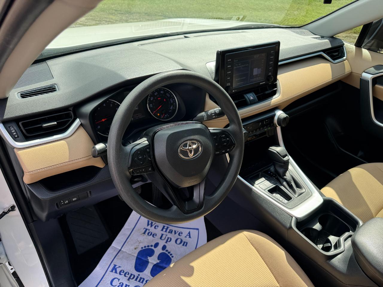 Toyota RAV4 LE 2020
