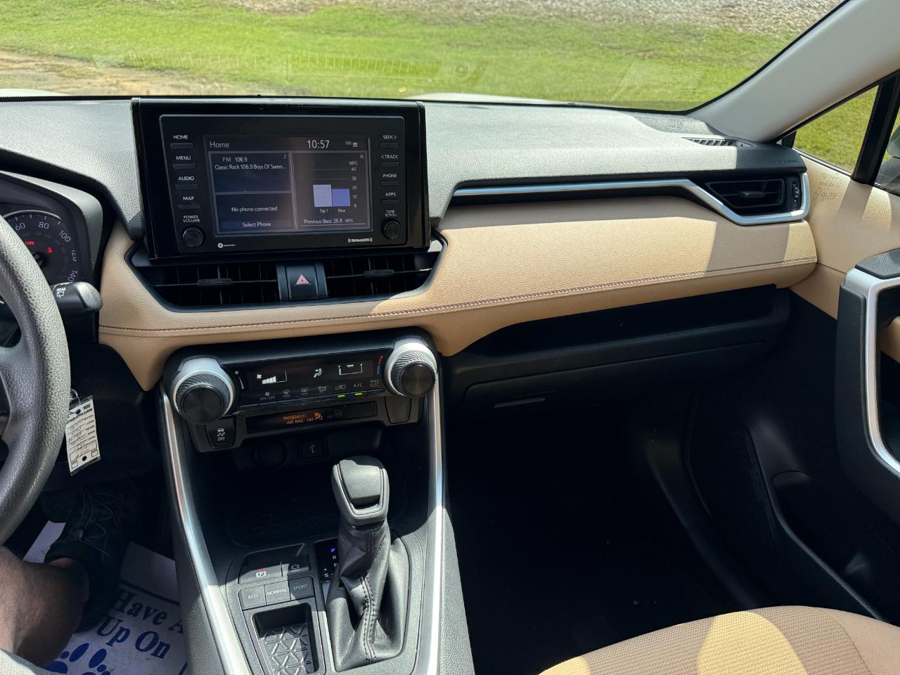 Toyota RAV4 LE 2020