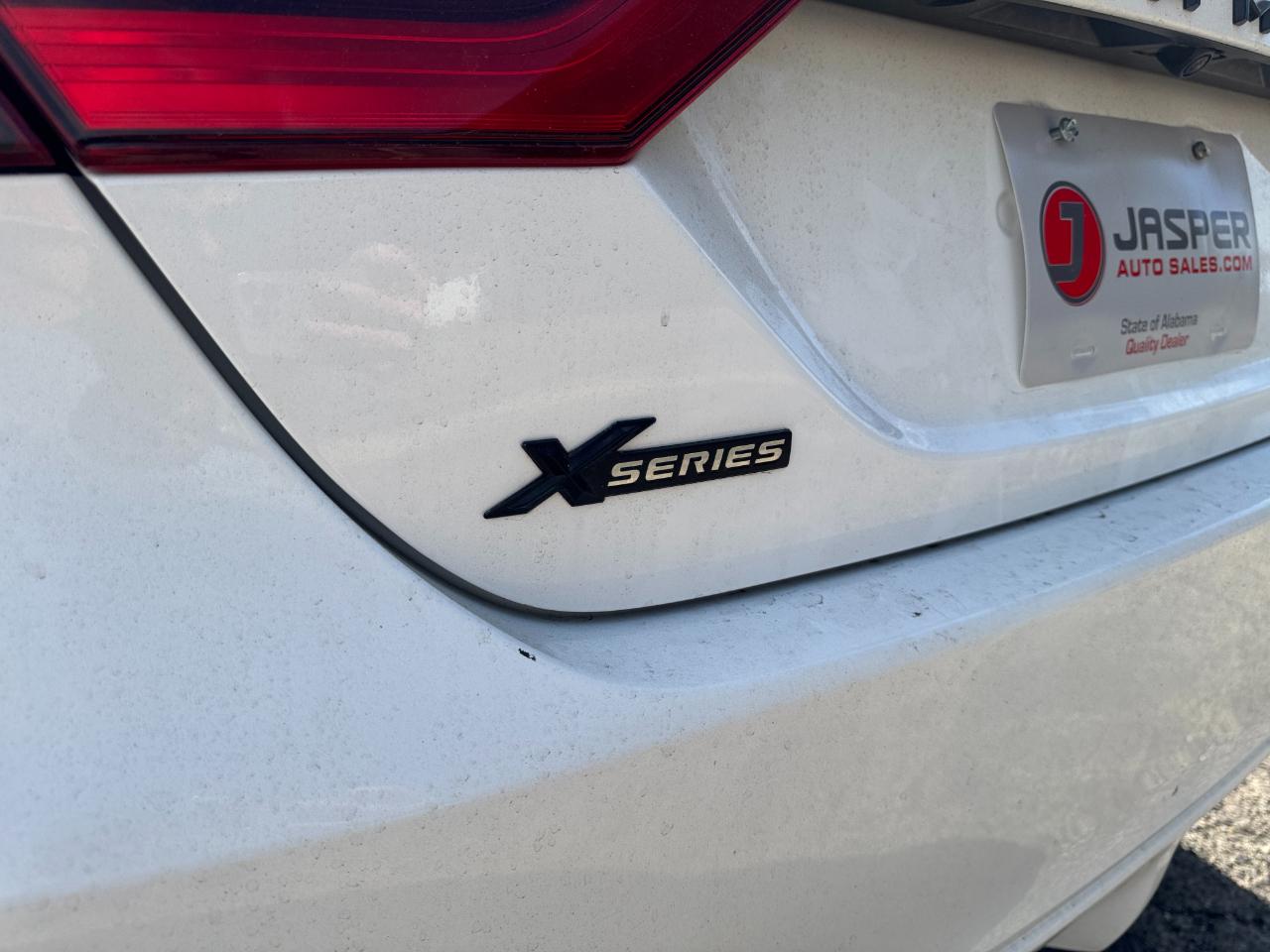 Toyota Camry  2021