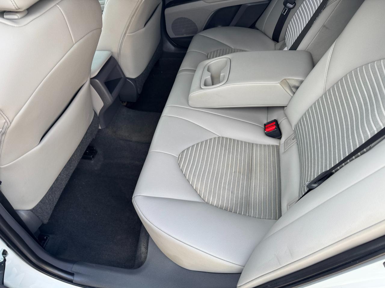 Toyota Camry  2021