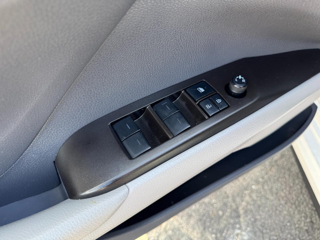 Toyota Camry  2021