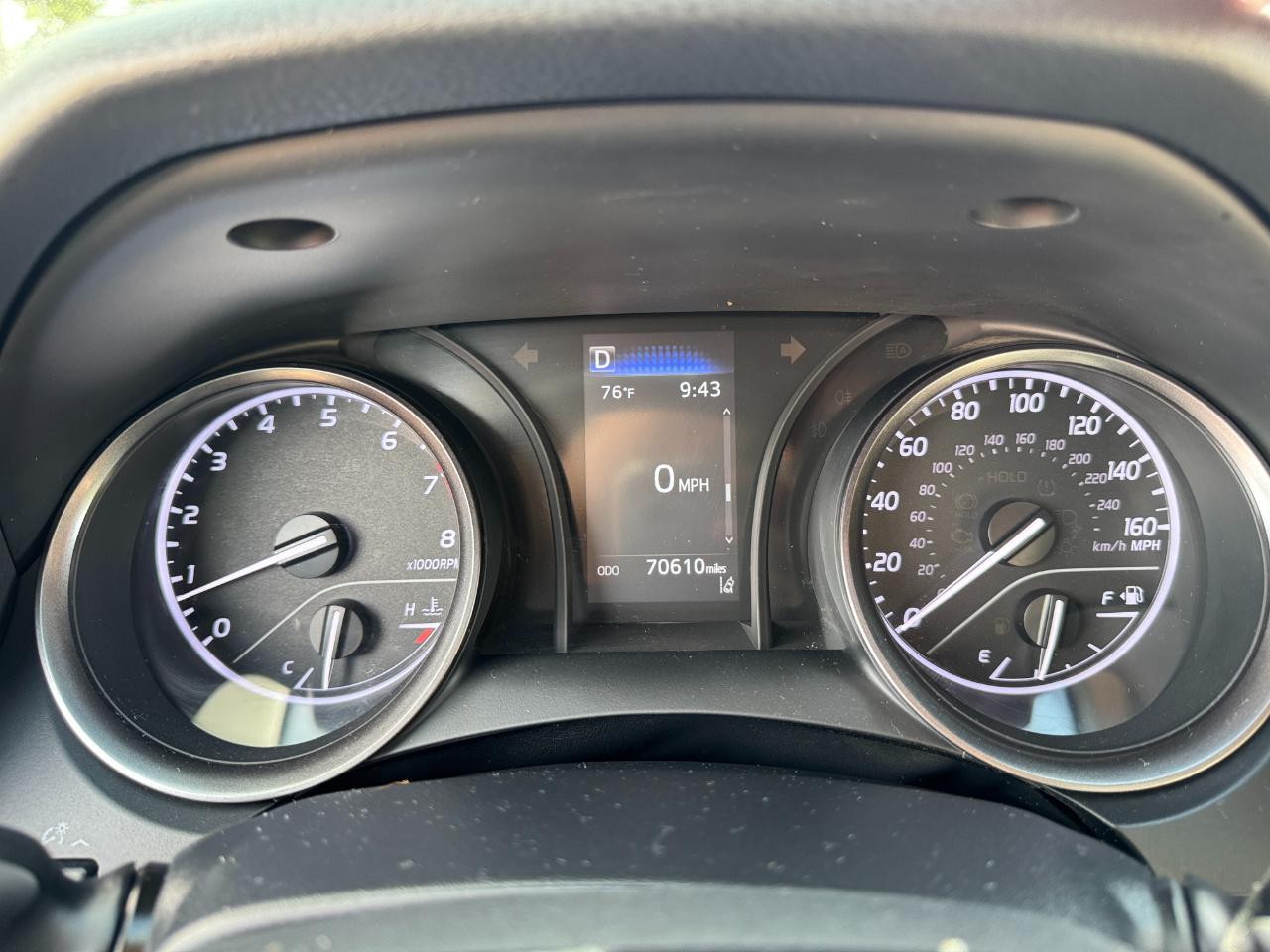 Toyota Camry  2021