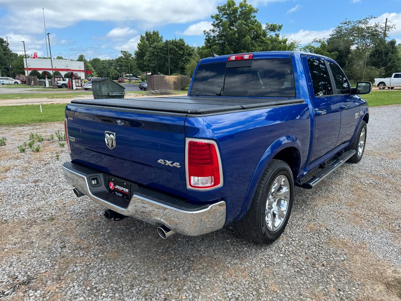 RAM 1500 Laramie Crew Cab SWB 4WD 2016
