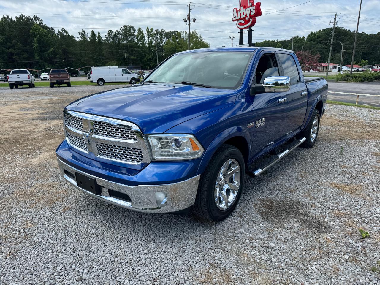 RAM 1500 Laramie Crew Cab SWB 4WD 2016