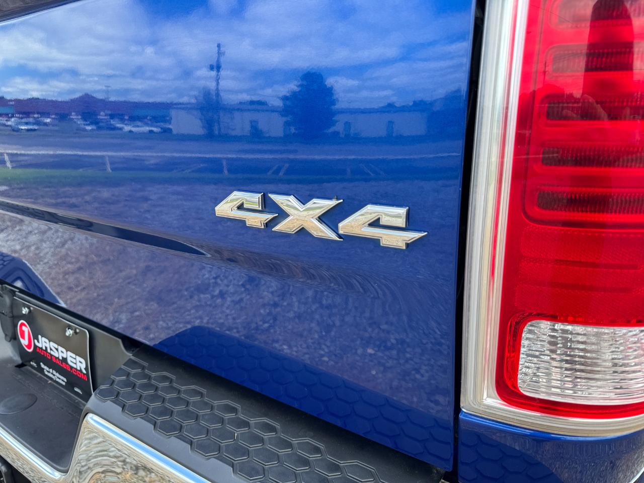 RAM 1500 Laramie Crew Cab SWB 4WD 2016
