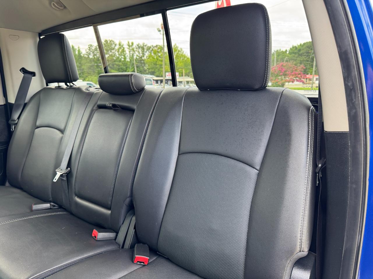 RAM 1500 Laramie Crew Cab SWB 4WD 2016