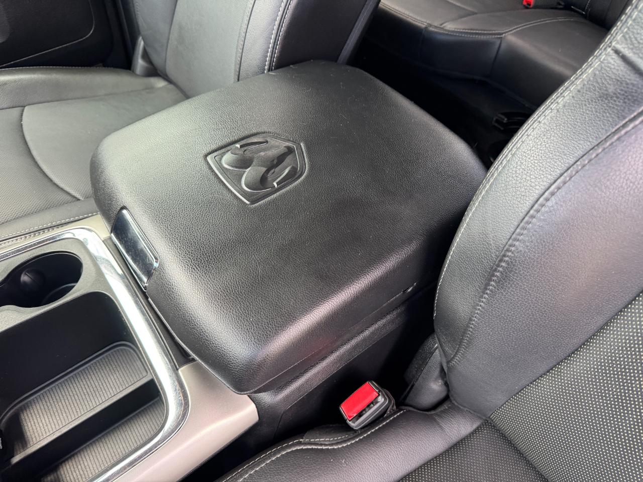 RAM 1500 Laramie Crew Cab SWB 4WD 2016