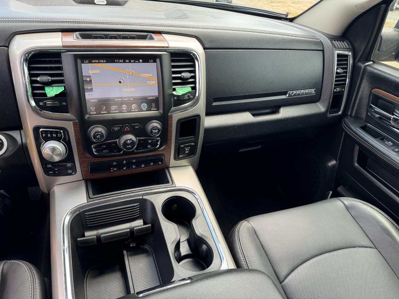 RAM 1500 Laramie Crew Cab SWB 4WD 2016