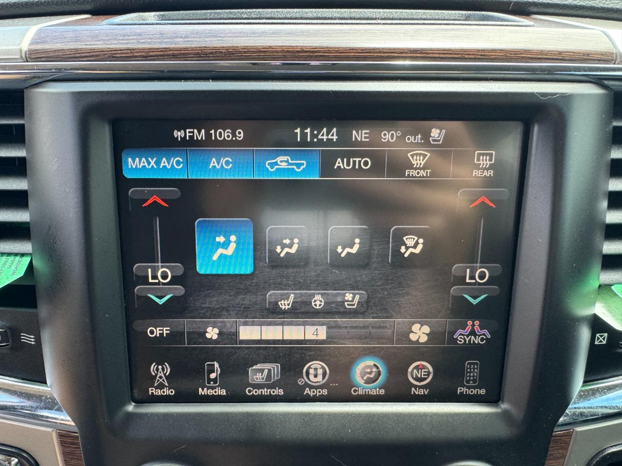 RAM 1500 Laramie Crew Cab SWB 4WD 2016