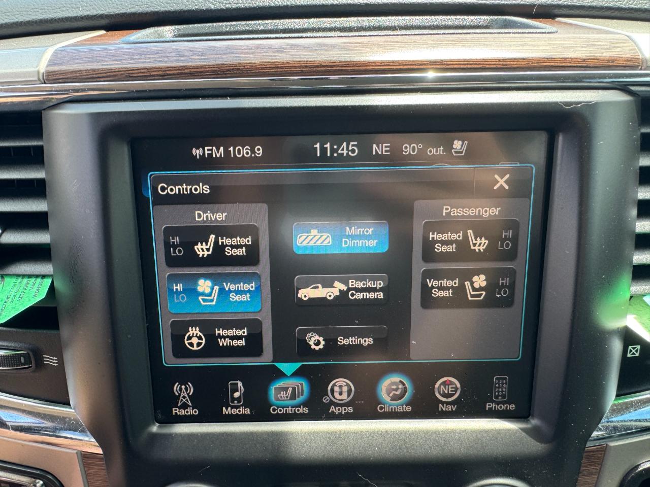 RAM 1500 Laramie Crew Cab SWB 4WD 2016