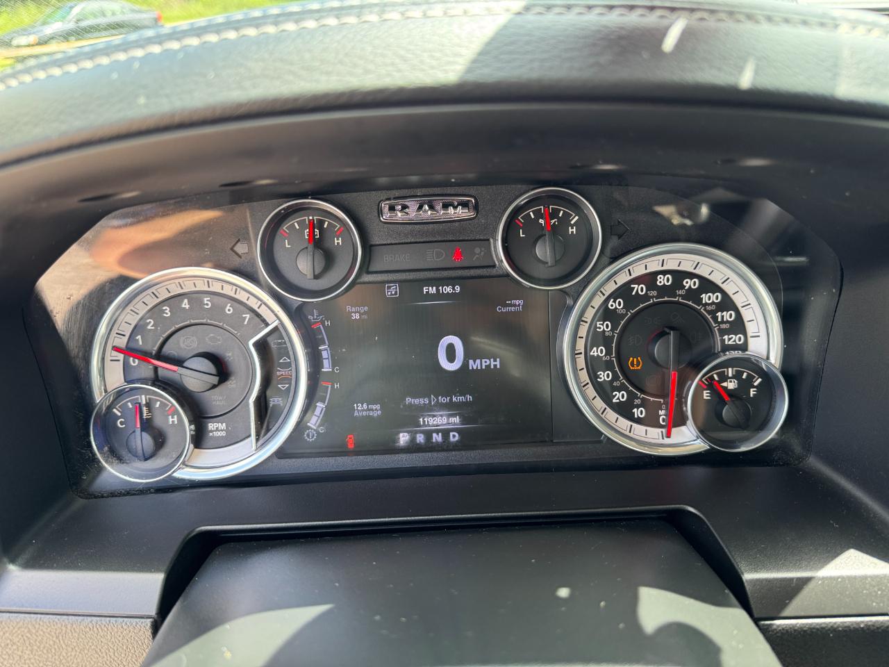RAM 1500 Laramie Crew Cab SWB 4WD 2016