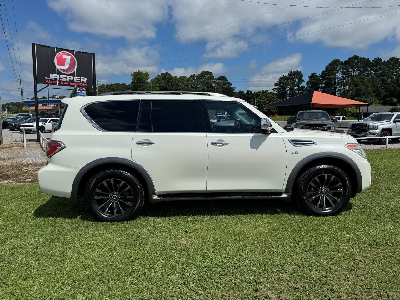 Nissan Armada Platinum 2WD 2017