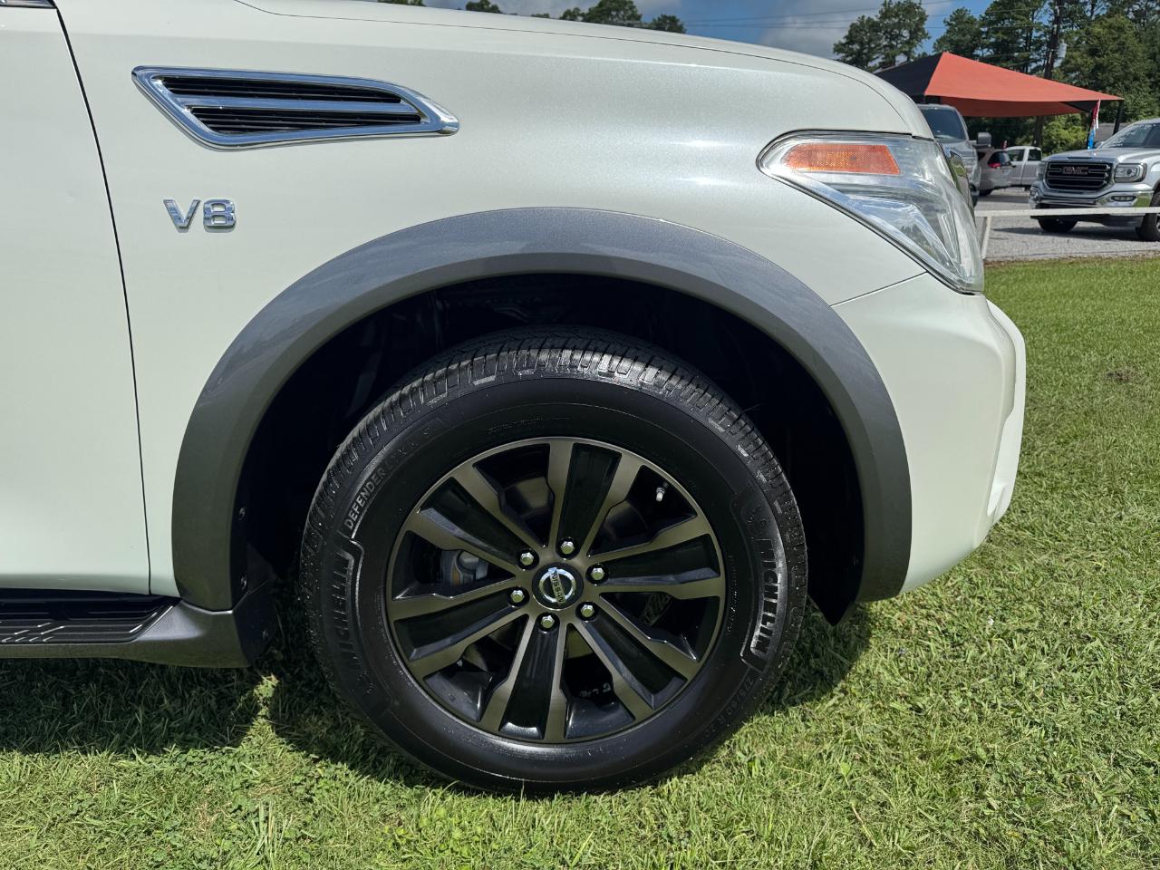Nissan Armada Platinum 2WD 2017