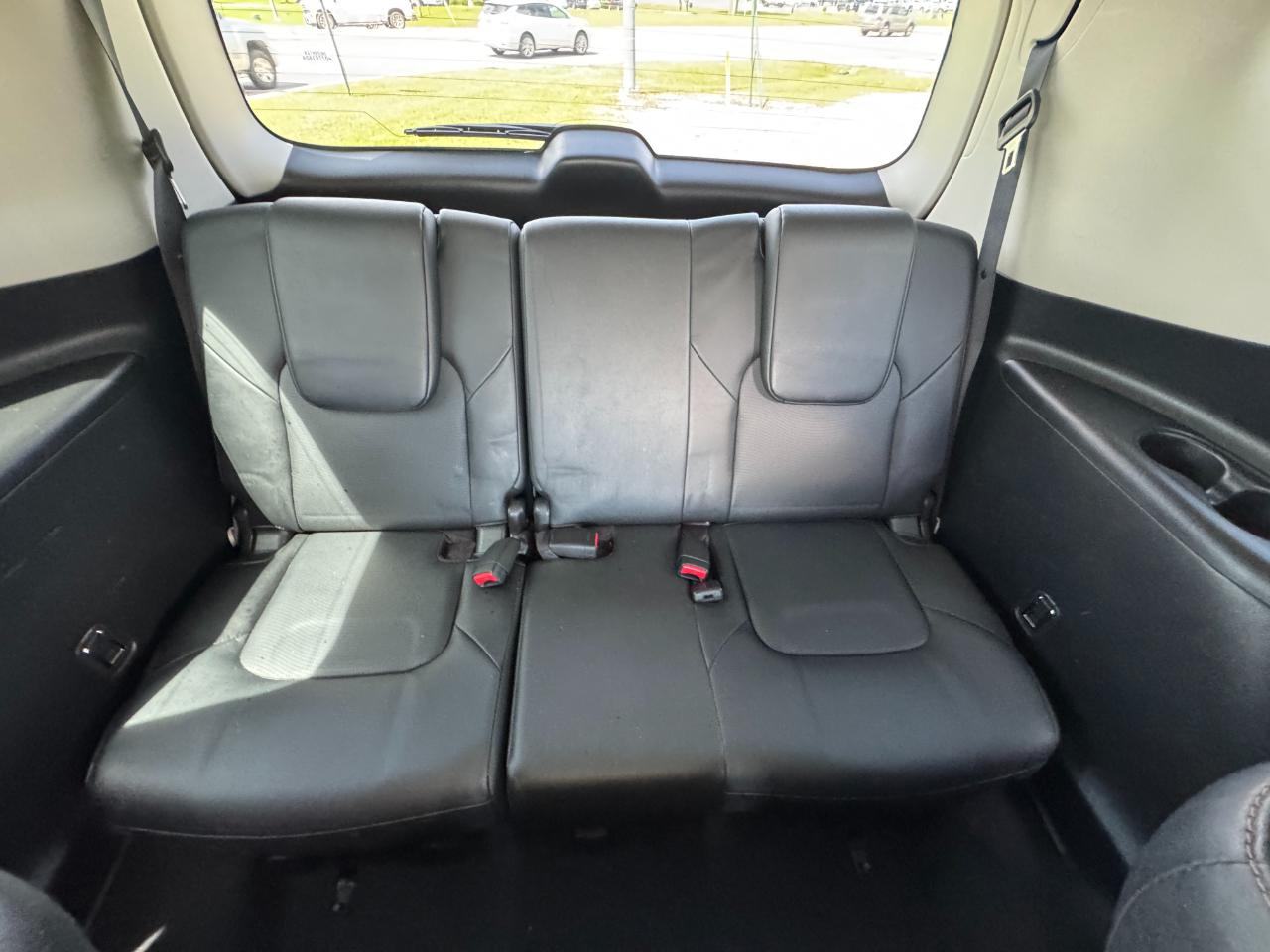 Nissan Armada Platinum 2WD 2017