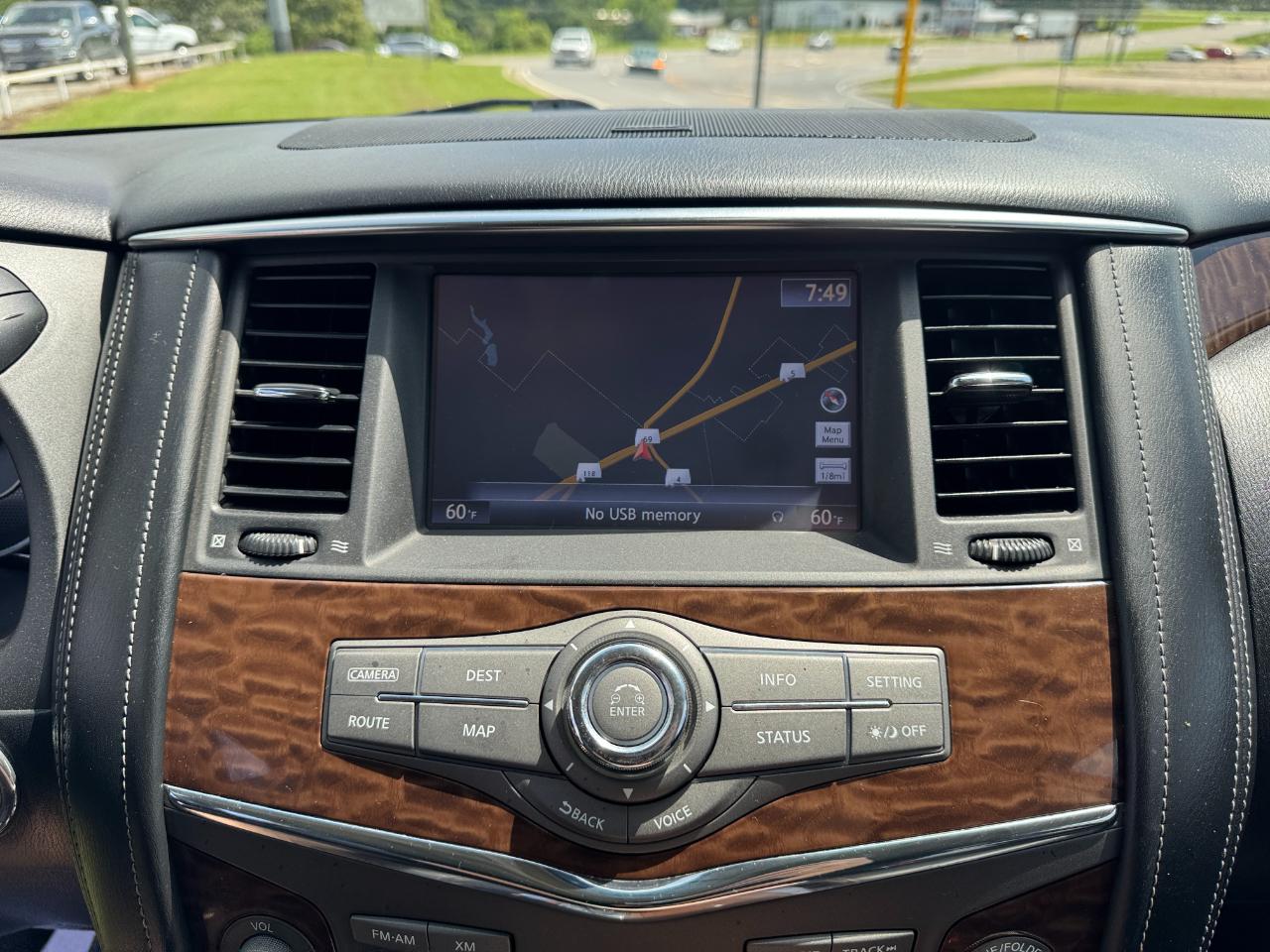 Nissan Armada Platinum 2WD 2017